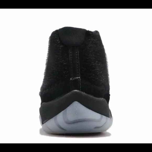 NEW Nike Womens Air Jordan Future Black SUEDE - Picture 6 of 7